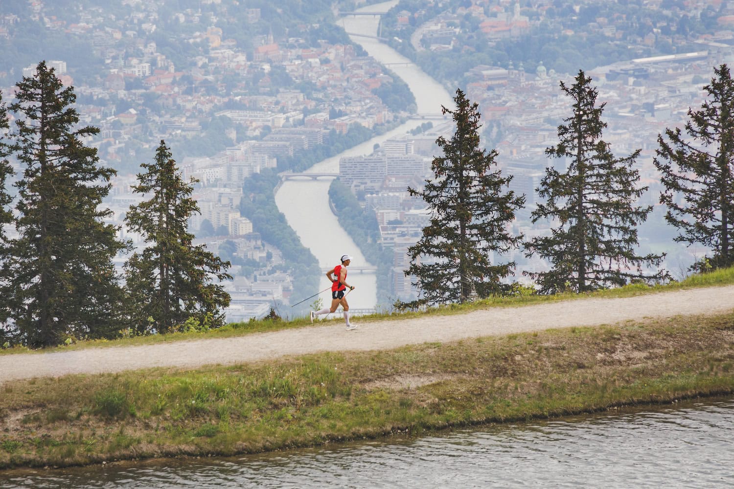 Frühling in Innsbruck draussen erleben beim Trailrun.
