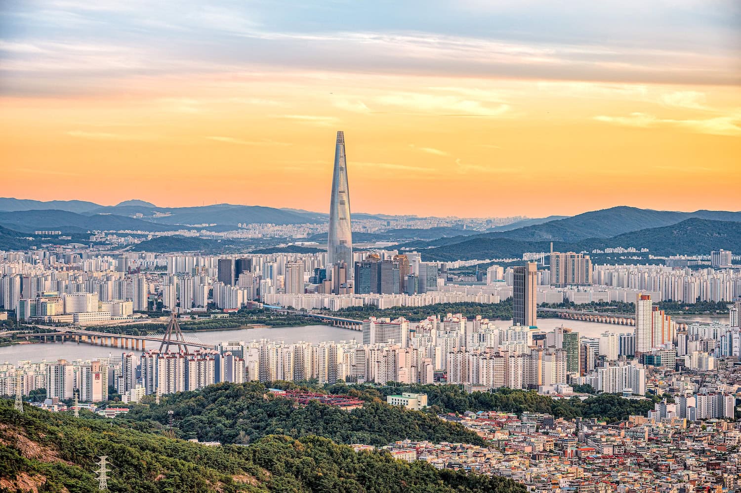 Skyline von Seoul mit dem Lotto World