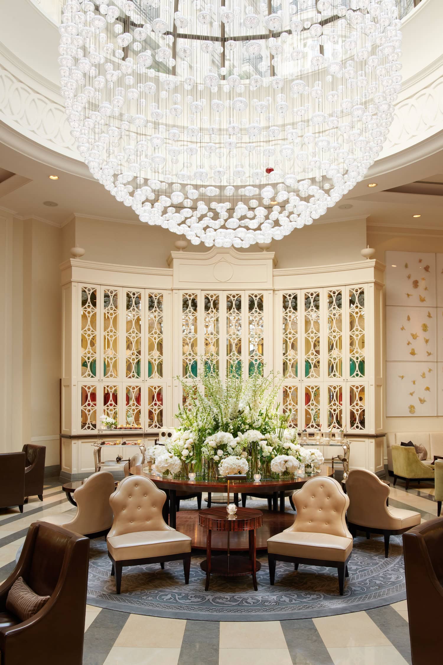 die Crystal Moon Lounge im Corinthia London