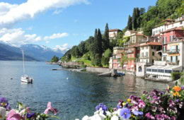 Varenna am Ufer des Comer Sees in Italien