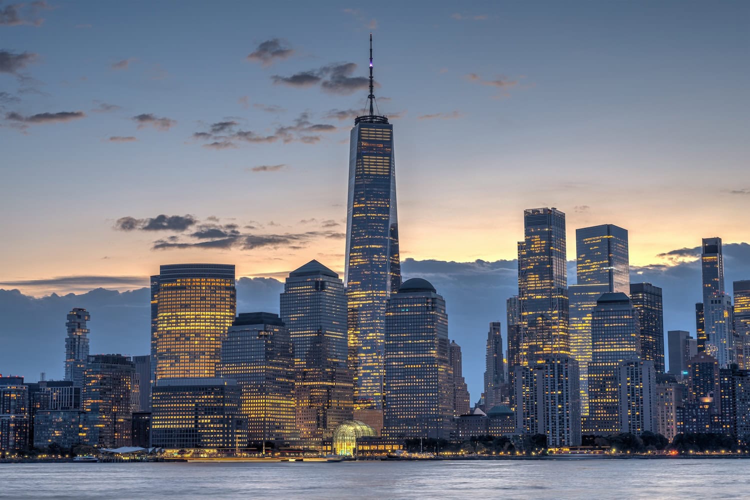 Skyline von Manhattan mit dem One World Trade Center
