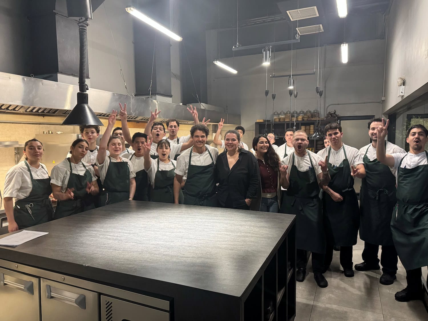 Autorin Jenny mit Koch Rodolfo Guzmán