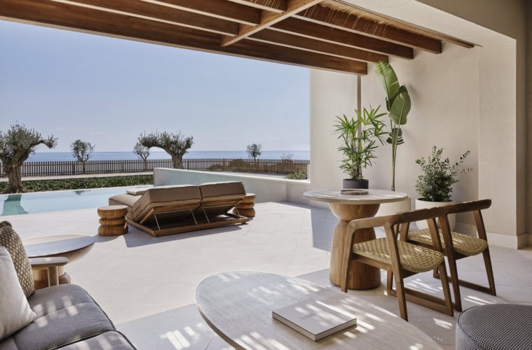 Eine private Terrasse im AMOH Rhodes.