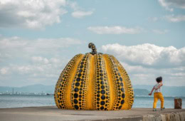 Werk von Yayoi Kusama in Japan