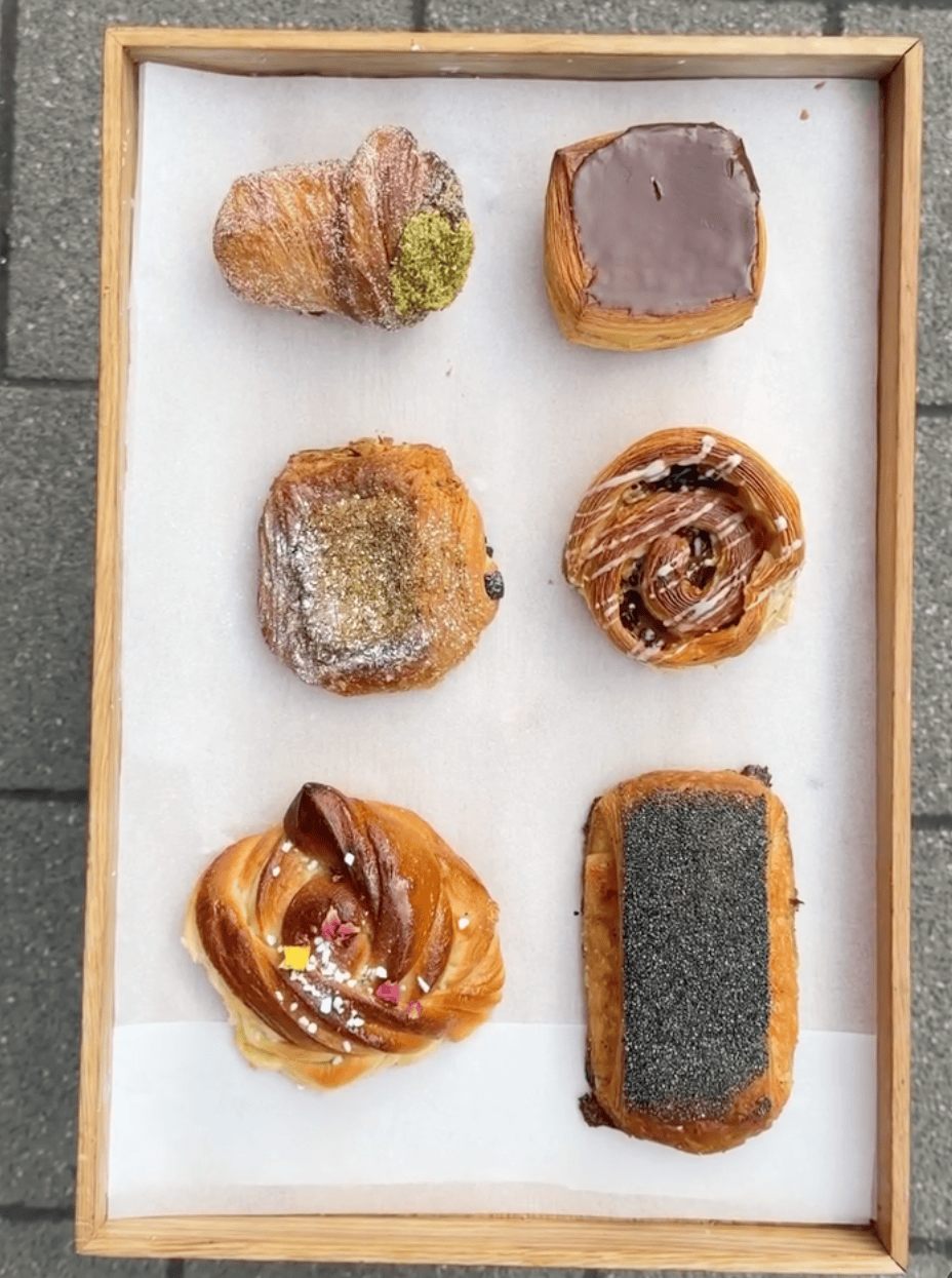 Donuts auf einem Tablett