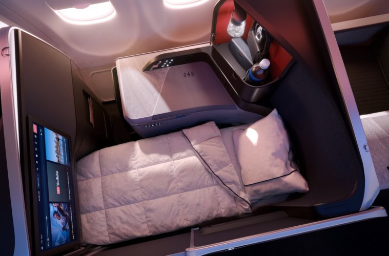 Blick von oben auf den Business Class Seat Delto Suite one