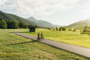 der Drauradweg von oben in Kärnten, Österreich