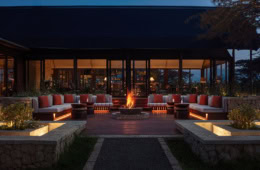 Feuerstelle im JW Marriott Mount Kenya Rhino Reserve