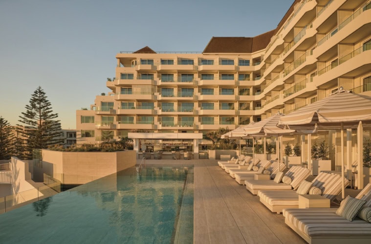 Der Pool im InterContinental Sydney Coogee Beach.
