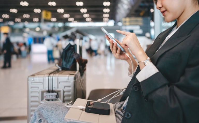 Brand in Lufthansa-Flugzeug: Was Reisende bei Powerbanks beachten müssen