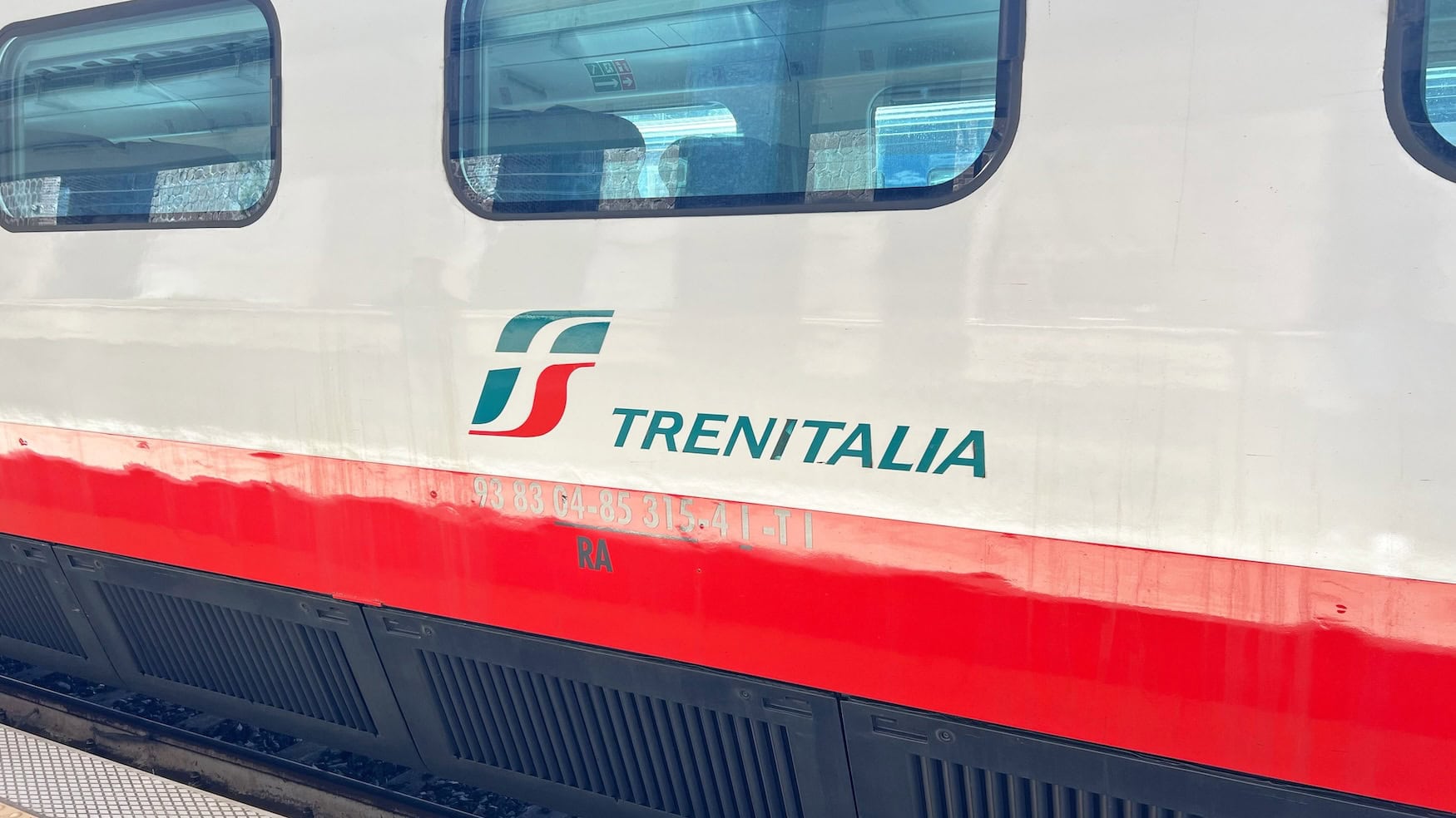 Ein Zug von Trenitalia.