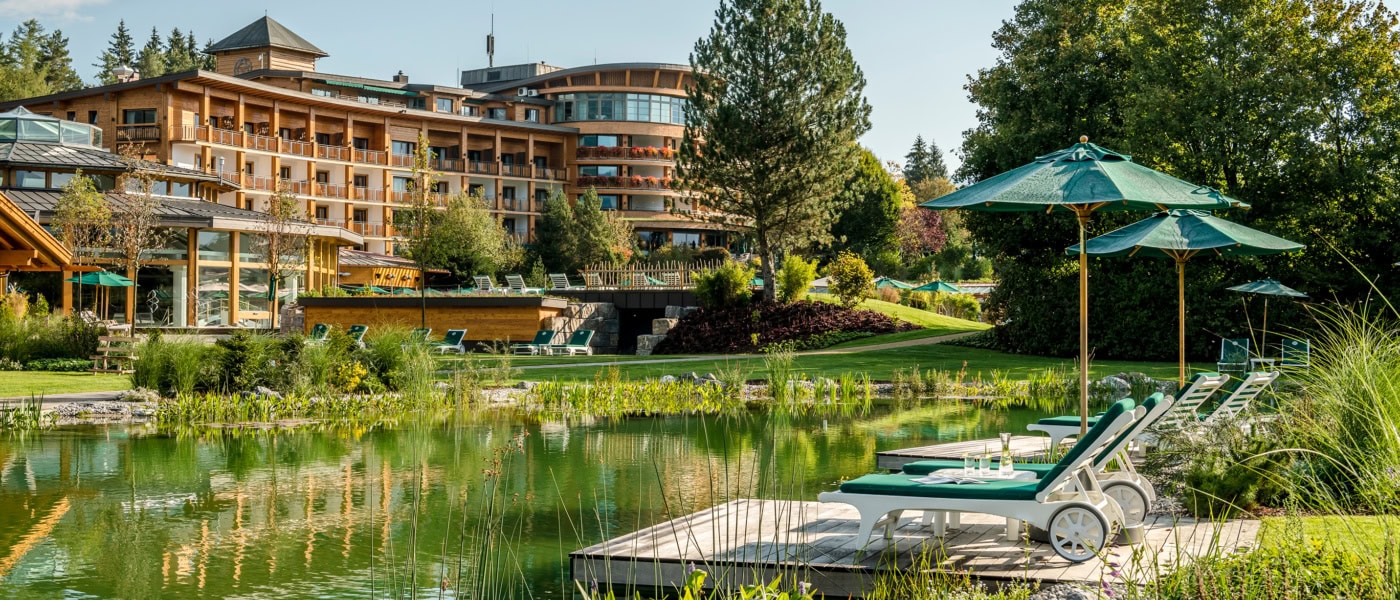 Das Sonnenalp Resort von außen.