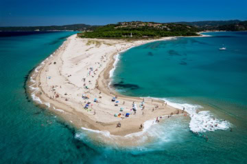 Der Possidi Beach zählt zu den schönsten Stränden Chalkidikis.