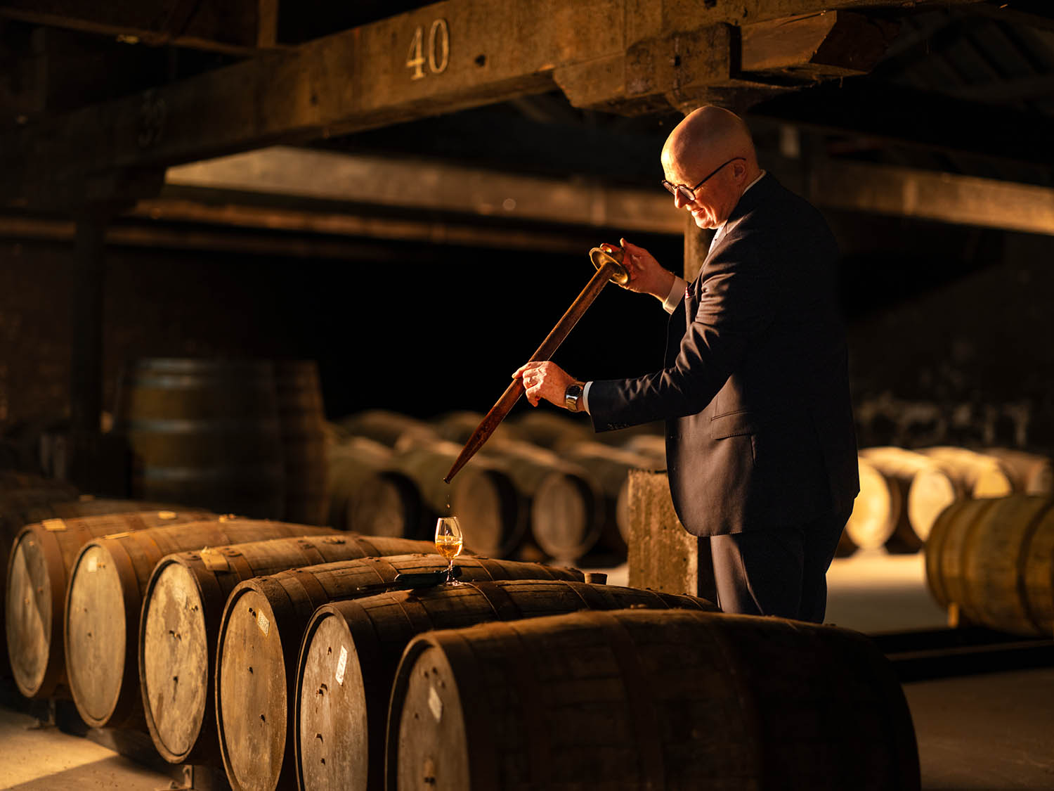Verkostung im Fasslager der Midleton Distillery