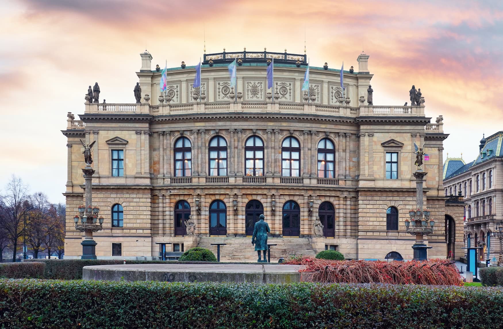 Das historische Rudolfinum in Prag.