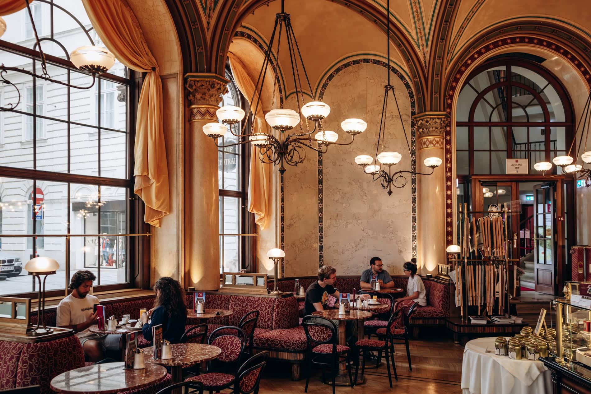 Das Café Central in Wien.