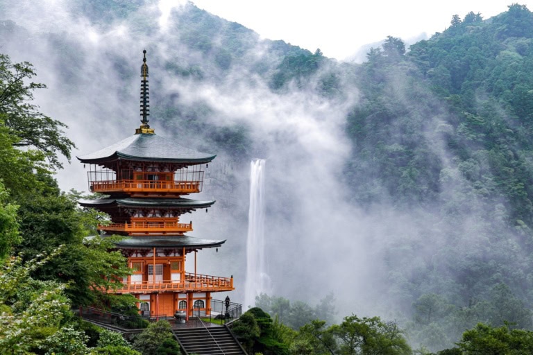 Pilgern in Japan: Auf spirituellen Wegen zwischen Tempeln, Onsen und heiligen Bergen