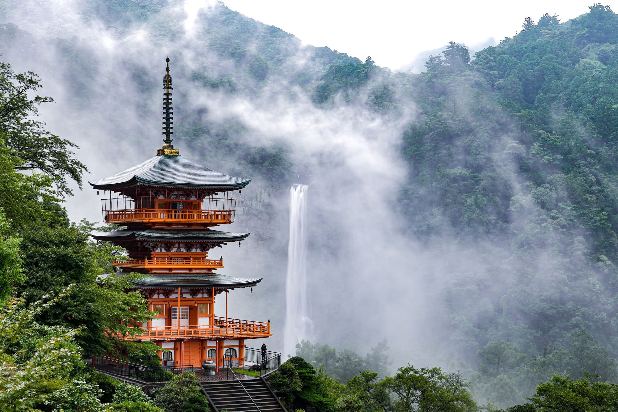 Pilgern in Japan: Auf spirituellen Wegen zwischen Tempeln, Onsen und heiligen Bergen