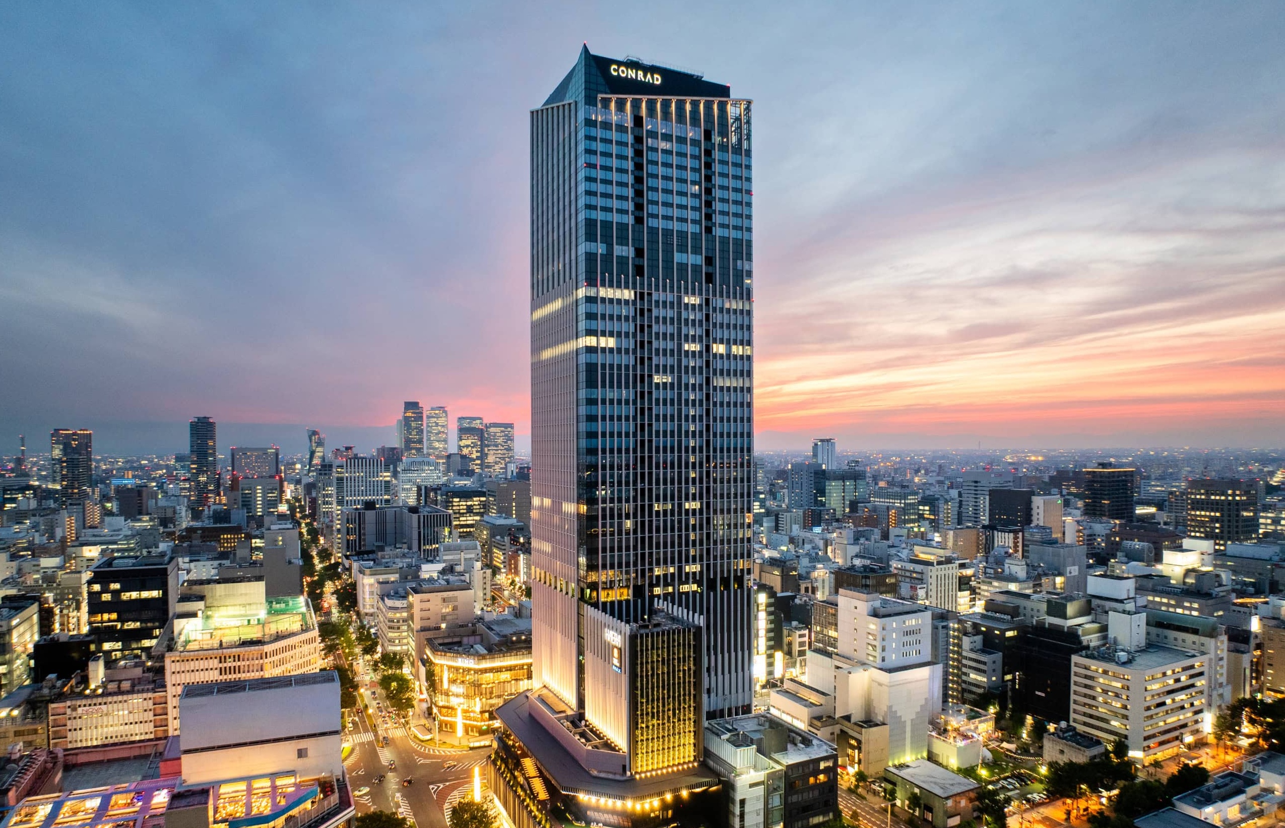 In neuem Wolkenkratzer: Hilton eröffnet Luxushotel in Japans viertgrößter Stadt