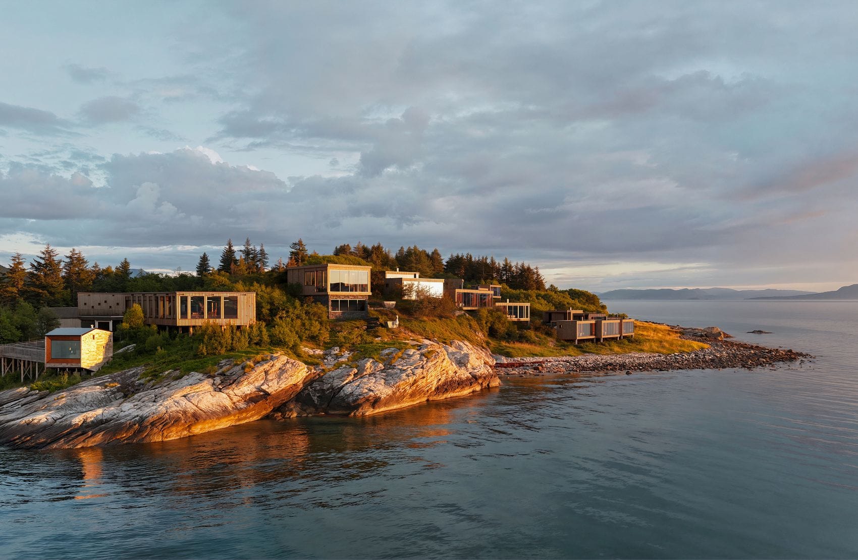 Norrøna Lodge at Andørja an der Küste in Nordnorwegen