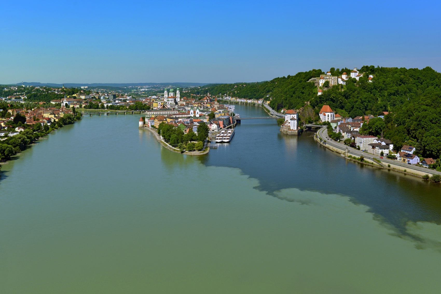 Zusammenfluss von Donau, Inn und Ilz am Dreiflüsseeck in Passau