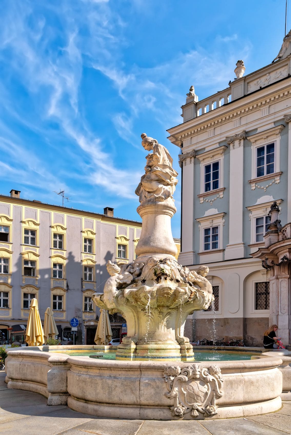 Wittelsbacherbrunnen auf dem Residenzplatz in der Passauer Altstadt
