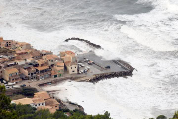 Sturm auf Mallorca im Hafen von Valdemossa