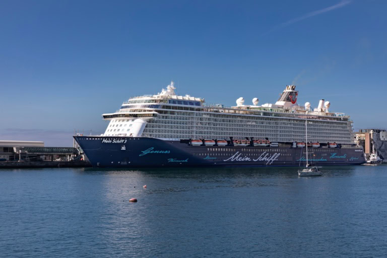 Kreuzfahrtschiff rammt Containerschiffe in Bremerhaven: Wie konnte das passieren?